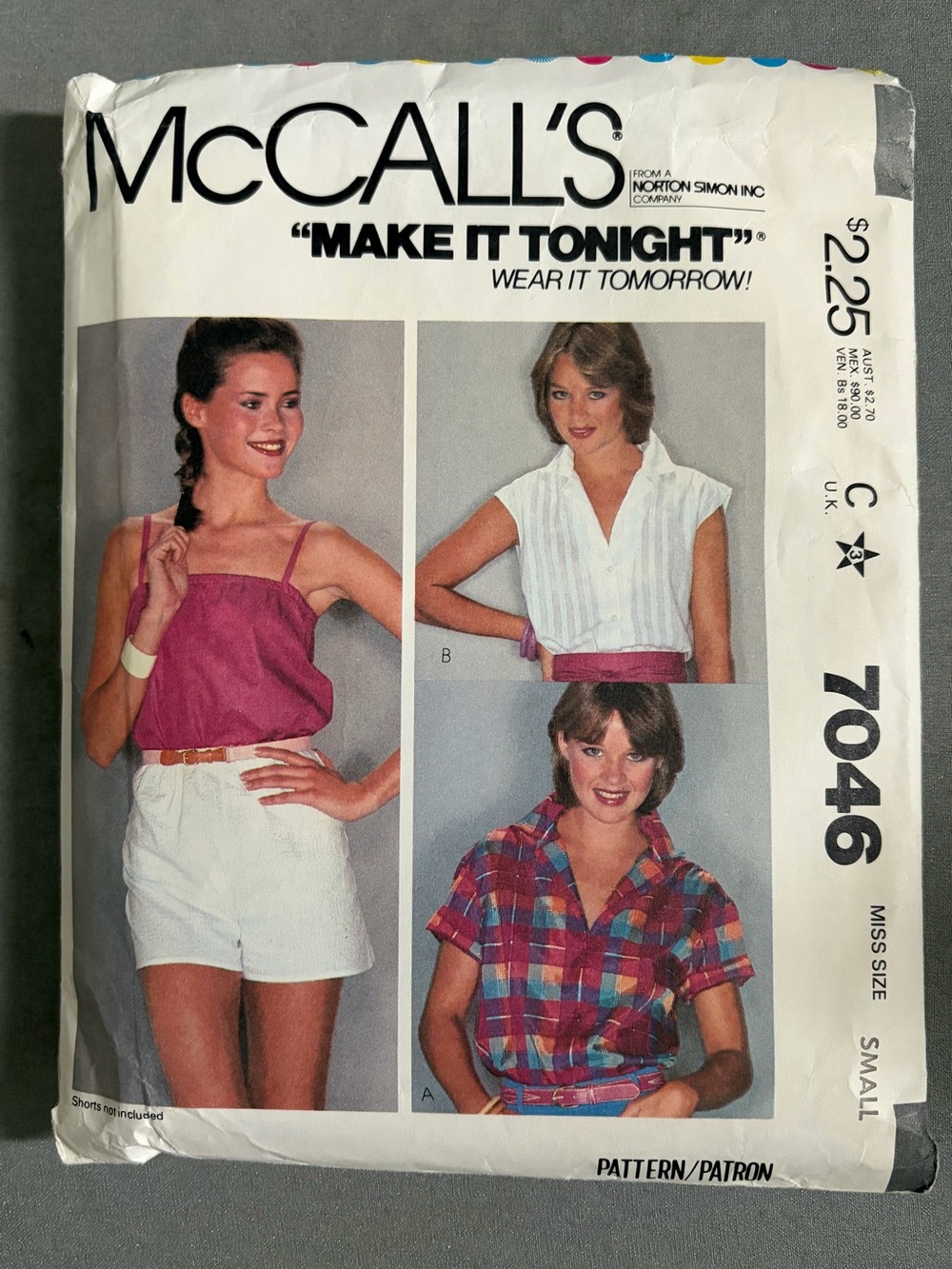 McCALL'S used sewing pattern 7046 size SMALL
